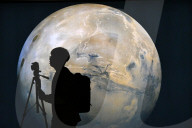 FEATURE - 'Moving to Mars' Ausstellung im Design Museum in London