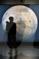 FEATURE - 'Moving to Mars' Ausstellung im Design Museum in London