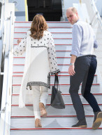 PEOPLE - Pakistan: Kate und William am Flughafen von Lahore 