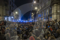 NEWS - Ausschreitungen bei Protesten in Barcelona