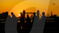 FEATURE - Goldenes London: Sonnenaufgang mit Tower Bridge