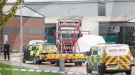 NEWS - Polizei findet 39 Leichen in Container nahe London (weitere Bilder)