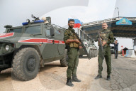 NEWS - Syrien: Russische Militärpolizei auf Patrouille an türkischer Grenze