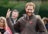 PEOPLE -  Prinz Harry posiert mit Team für Invictus Games