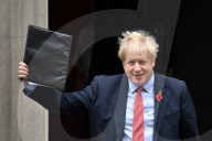 NEWS - Brexit: Premier Johnson vor Downing Street No 10 mit der Election Bill