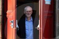 NEWS - Türöffner für Neuwahlen: Jeremy Corbyn verlässt Treffen in Schottland