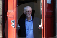 NEWS - Türöffner für Neuwahlen: Jeremy Corbyn verlässt Treffen in Schottland