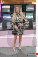 PEOPLE - Im Trend: Stars tragen Zebra-Print