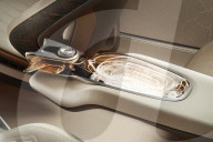 FEATURE - Bentley stellt Luxus-E-Autostudie vor