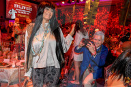 PEOPLE - Bette Midler's 2019 Hulaween Party - Inside 