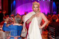 PEOPLE - Bette Midler's 2019 Hulaween Party - Inside 