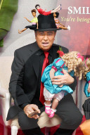 PEOPLE - Bette Midler's 2019 Hulaween Party - Inside 