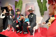 PEOPLE - Bette Midler's 2019 Hulaween Party - Inside 