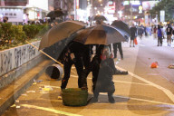 NEWS - Hongkong: Gespannte Ruhe zu Halloween