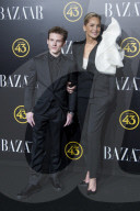 PEOPLE - Sharon Stone und ihr Sohn Roan Joseph Bronstein an Harper's Bazaar-Awards in Madrid