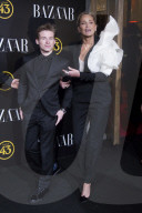 PEOPLE - Sharon Stone und ihr Sohn Roan Joseph Bronstein an Harper's Bazaar-Awards in Madrid