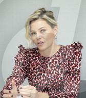 ELIZABETH BANKS