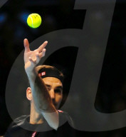 NEWS - Tennis: Roger Federer verliert gegen Thiem an the ATP Finals