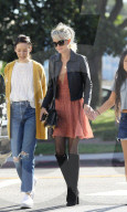 PEOPLE - Laeticia Hallyday shoppt mit ihrer Tochter in LA