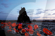 FEATURE - Remembrance Day: Die Tommy Statue am Strand von Seaham