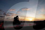 FEATURE - Remembrance Day: Die Tommy Statue am Strand von Seaham