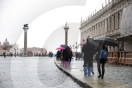 NEWS - Hochwasser in Venedig steigt auf RekordhÃ¶he