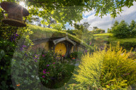 FEATURE - Für "Herr der Ringe"-Fans: Hobbiton Movie Set in Neuseeland