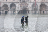 NEWS - Rekord-Hochwasser in Venedig