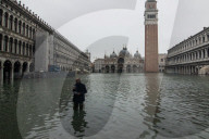 NEWS - Rekord-Hochwasser in Venedig