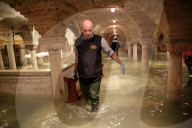NEWS - Venedig: Krypta der Basilica San Marco überflutet