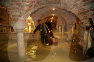 NEWS - Venedig: Krypta der Basilica San Marco Ã¼berflutet