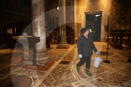 NEWS - Venedig: Krypta der Basilica San Marco Ã¼berflutet