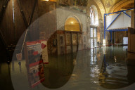 NEWS - Venedig: Krypta der Basilica San Marco Ã¼berflutet