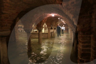NEWS - Venedig: Krypta der Basilica San Marco Ã¼berflutet