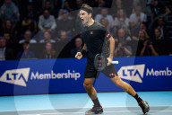 SPORT - Tennis: Federer siegt gegen Djokovic an den ATP-Finals