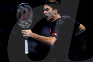 SPORT - Tennis: Federer siegt gegen Djokovic an den ATP-Finals