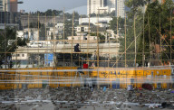 NEWS - Hongkong: Demonstranten legen weite Teile der Metropole lahm
