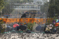 NEWS - Hongkong: Demonstranten legen weite Teile der Metropole lahm
