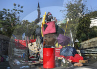 NEWS - Hongkong: Demonstranten legen weite Teile der Metropole lahm