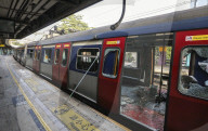 NEWS - Hongkong: Demonstranten legen weite Teile der Metropole lahm