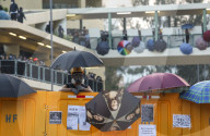 NEWS - Hongkong: Demonstranten legen weite Teile der Metropole lahm