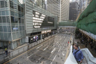 NEWS - Hongkong: Demonstranten legen weite Teile der Metropole lahm