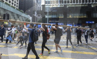 NEWS - Hongkong: Demonstranten legen weite Teile der Metropole lahm
