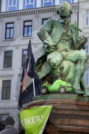 NEWS - Bauernprotest: Norddeutsche Landwirte bei ihrer Sternfahrt Richtung Hamburger Innenstadt