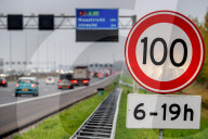 NEWS - Niederlande führt Tempo 100 auf Autobahnen ein