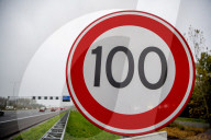 NEWS - Niederlande führt Tempo 100 auf Autobahnen ein