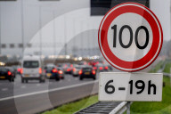 NEWS - Niederlande führt Tempo 100 auf Autobahnen ein