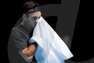 SPORT - Tennis: Roger Federer scheidet gegen Tsitispas an den ATP Finals aus