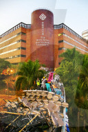 NEWS - Hongkong: Schwere Zusammenstösse rund um Hongkonger Universiät