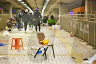 NEWS - Hongkong: Schwere Zusammenstösse rund um Hongkonger Universiät